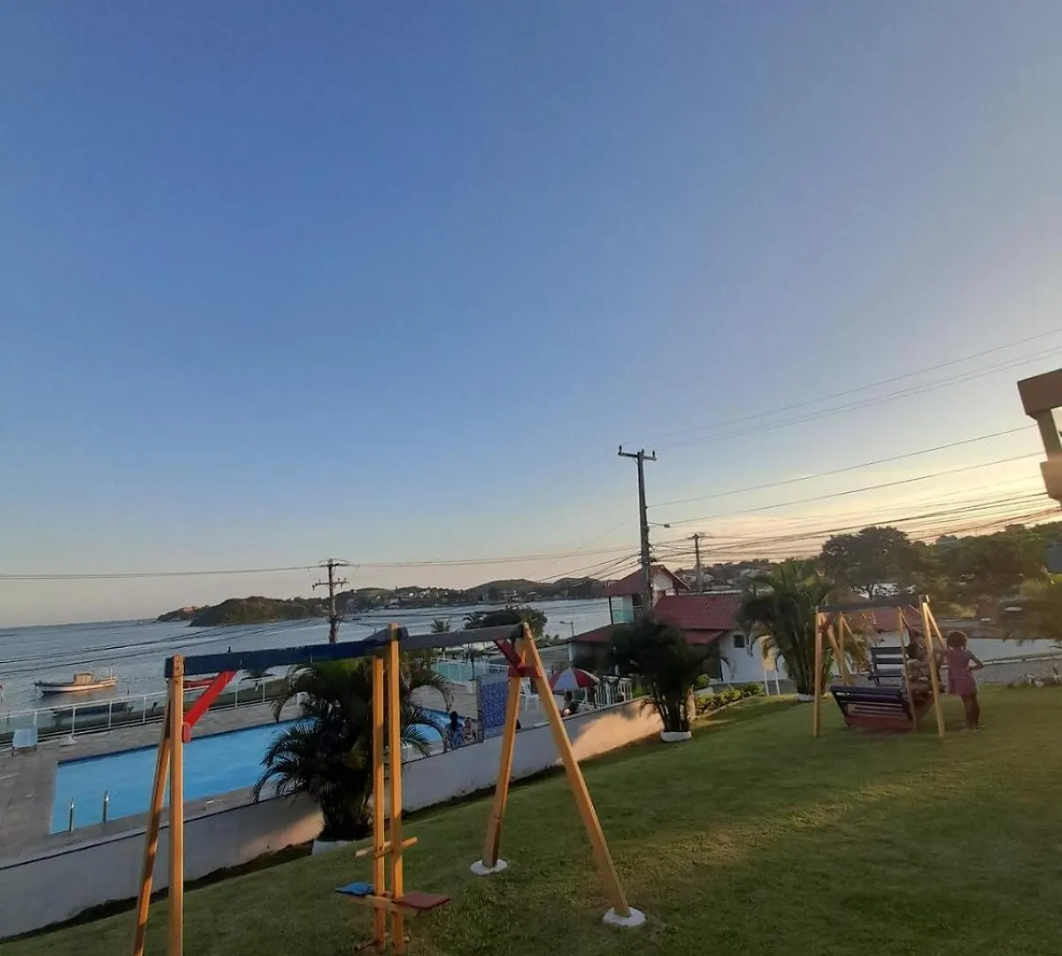 Top 1 Quarto Com Estacionamento Em Condominio Com Vista Incrivel - Portaria 24H, Piscina, Sauna E Parquinho Infantil - Apartamento Com Ar Condicionado, Smart Tv, Wi-Fi, Cozinha Completa Sao Pedro da Aldeia